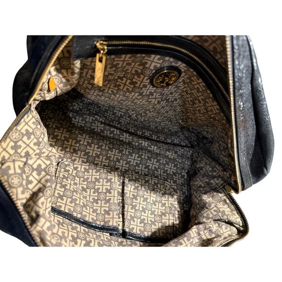 Tory Burch Black Patent satchel with tortoiseshell accent - Picture 10 of 11